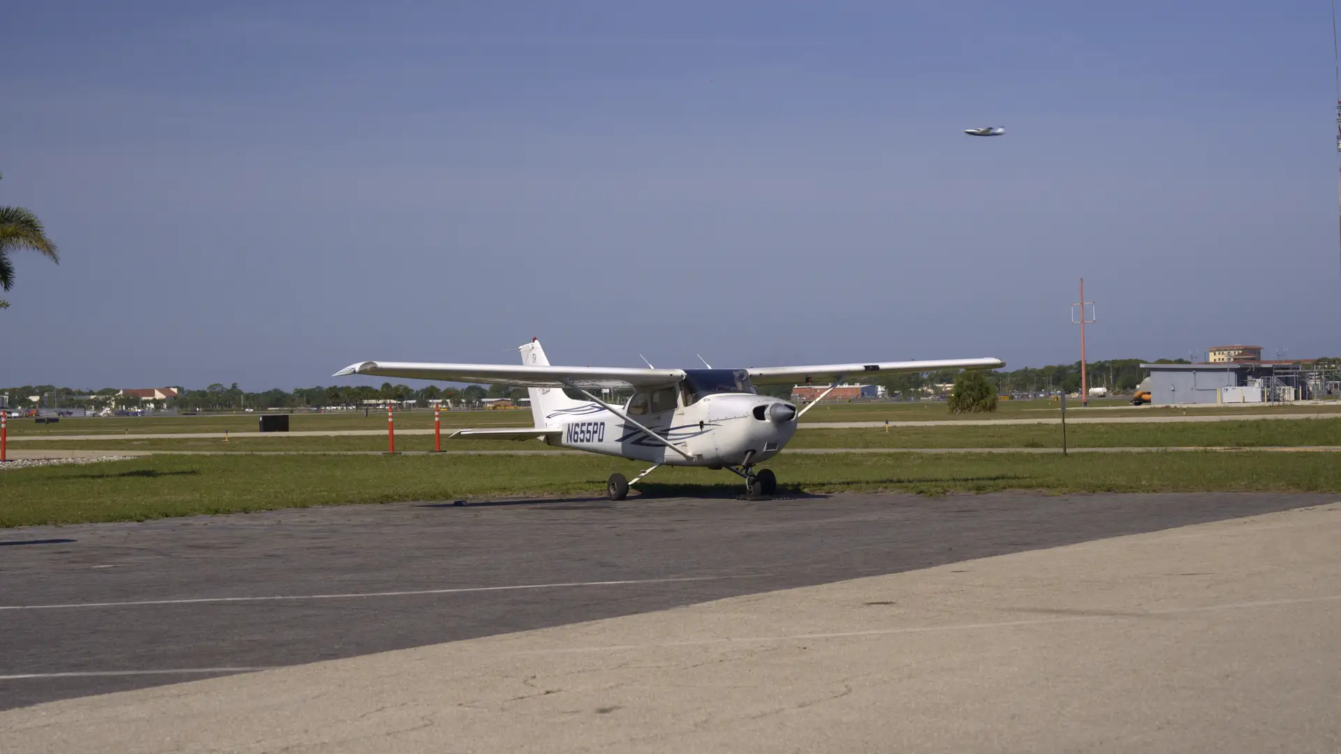 Universal Flight Training Sarasota Florida - Aircraft video timeline 00:45:12