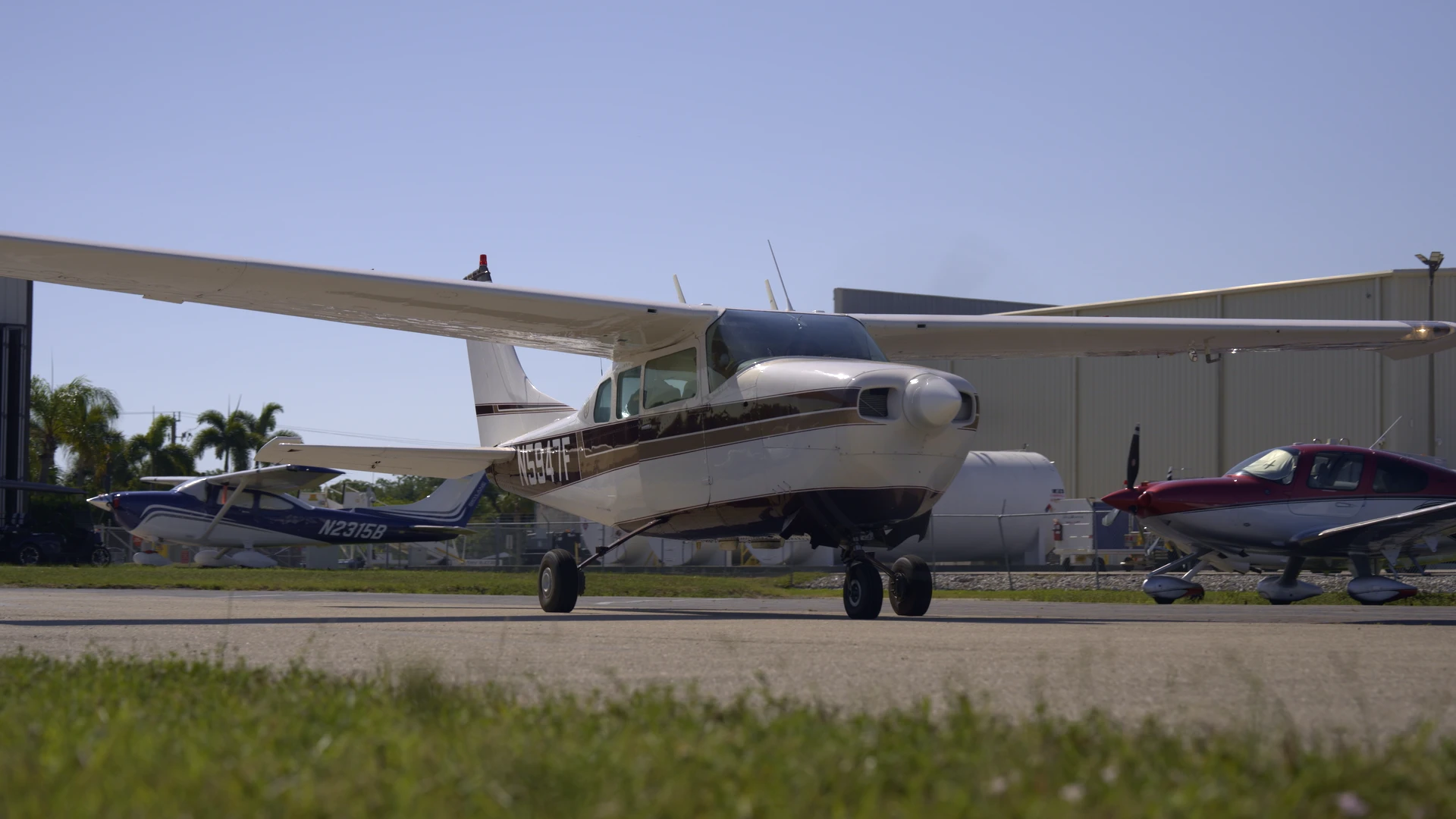 Universal Aircraft Solutions Sarasota Florida - Aircraft hero scene at 01:37:01
